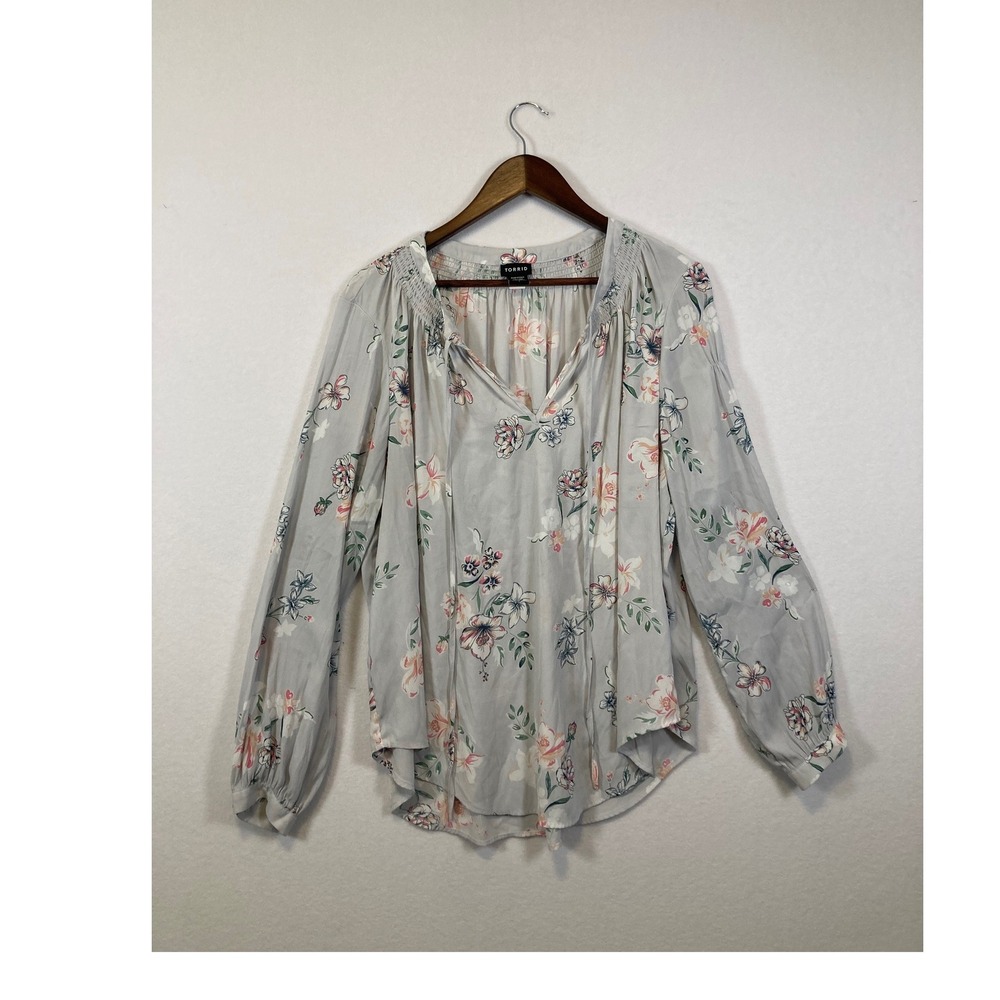 Torrid Women Floral Print Light Blue V Neck Long Sleeve Blouse Top Size 1